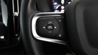 Volvo XC40 RECHARGE T4 R-DESIGN