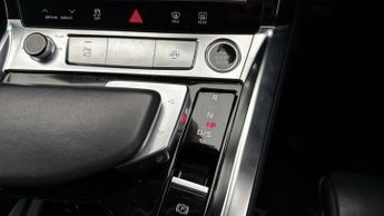 Audi e-tron QUATTRO SPORT