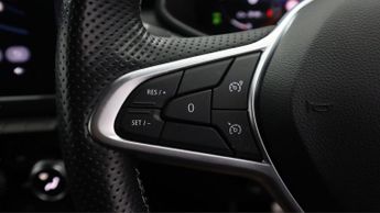 Renault Clio E-TECH ENGINEERED