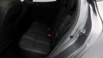 Renault Clio E-TECH ENGINEERED