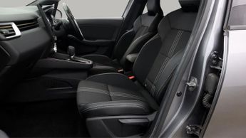Renault Clio E-TECH ENGINEERED