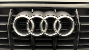 Audi Q3 TFSI S LINE BLACK EDITION