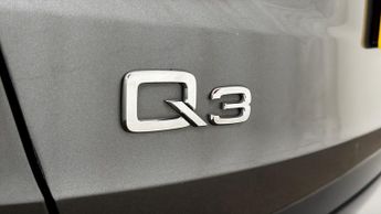 Audi Q3 TFSI S LINE BLACK EDITION