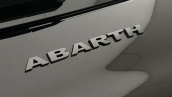 Abarth 500e BASE