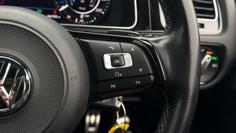Volkswagen Golf R TSI DSG