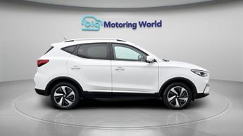 MG MG ZS TROPHY CONNECT