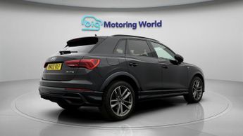 Audi Q3 TFSI S LINE BLACK EDITION