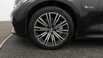 BMW 3 Series 330E M SPORT