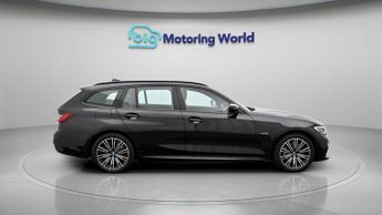 BMW 3 Series 330E M SPORT