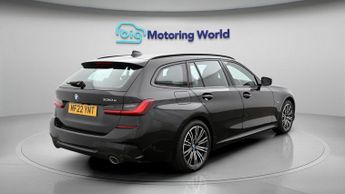 BMW 3 Series 330E M SPORT