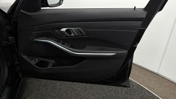 BMW 3 Series 330E M SPORT