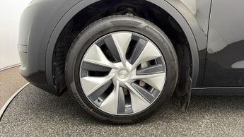 Tesla Model Y BASE