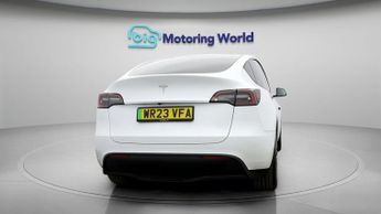 Tesla Model Y BASE