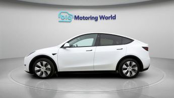 Tesla Model Y BASE
