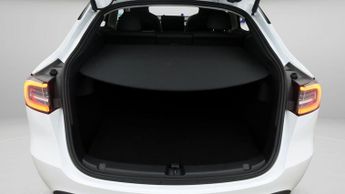 Tesla Model Y BASE