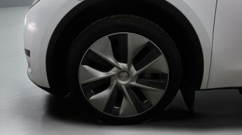 Tesla Model Y BASE