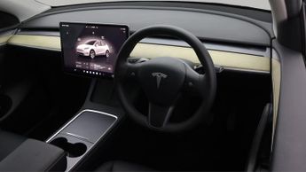 Tesla Model Y BASE