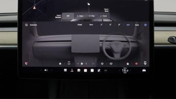 Tesla Model Y BASE