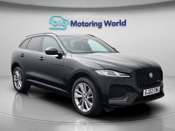 Jaguar F-Pace R-DYNAMIC BLACK