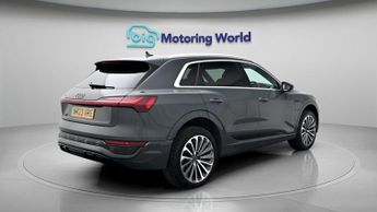 Audi Q8 e-tron QUATTRO S LINE