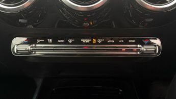 Mercedes-Benz GLA GLA 180 SPORT