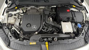 Mercedes-Benz GLA GLA 180 SPORT