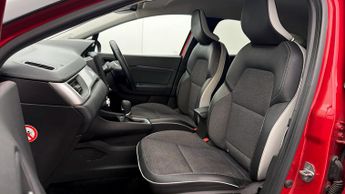 Renault Captur TECHNO E-TECH