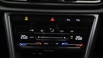 Volkswagen T-Roc LIFE TSI DSG