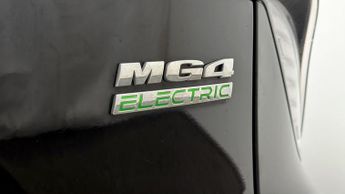MG MG4 TROPHY