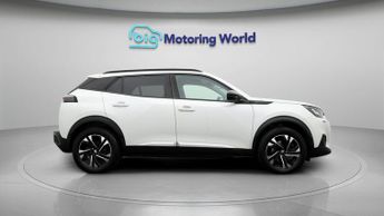 Peugeot E-2008 ALLURE PREMIUM