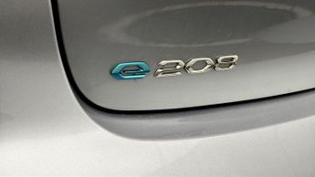 Peugeot E-208 GT