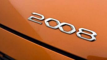 Peugeot E-2008 