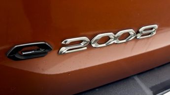 Peugeot E-2008 
