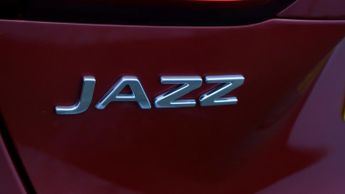 Honda Jazz I-MMD EX