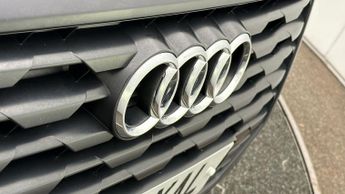 Audi Q2 TFSI S LINE BLACK EDITION