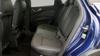 Audi Q4 e-tron S LINE