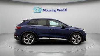 Audi Q4 e-tron S LINE