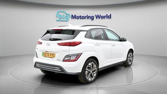 Hyundai KONA PREMIUM