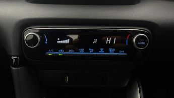Toyota Yaris ICON