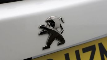 Peugeot E-2008 ALLURE PREMIUM