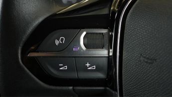 Peugeot E-2008 ALLURE PREMIUM