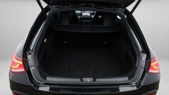Mercedes-Benz CLA CLA 180 AMG LINE