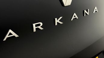 Renault Arkana ICONIC E-TECH