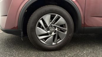 Nissan Qashqai DIG-T ACENTA PREMIUM DCT