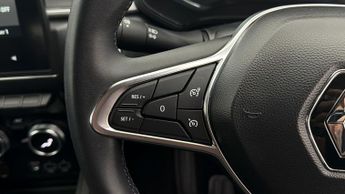 Renault Captur TECHNO E-TECH