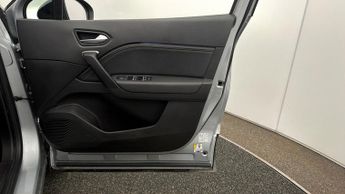 Renault Captur TECHNO E-TECH