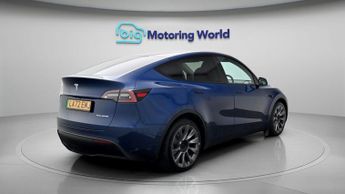 Tesla Model Y LONG RANGE AWD