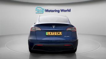 Tesla Model Y LONG RANGE AWD
