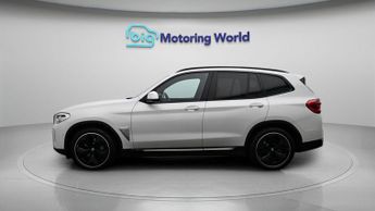 BMW iX3 PREMIER EDITION