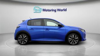 Peugeot E-208 GT LINE